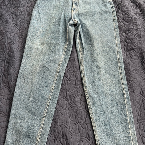 Vintage Lee Riders jeans.  Size 14 medium.  Tapered leg. - Picture 4 of 9